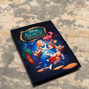 Cadeau pour enfants Disney Alice au pays des merveilles, cadeau unique Alice, couverture de livre, cadeau livre Alice pour enfants, pochette, cadeau Alice, protège-livre