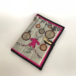Couverture de livre Alice au pays des merveilles, pochette pour livre Alice, cadeau Alice, protège-livre, support, pochette pour tablette, cadeau unique Alice au pays des merveilles