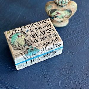Alice in Wonderland vintage jewellery Box cheshire cat,Alice in Wonderland rings box, alice gift