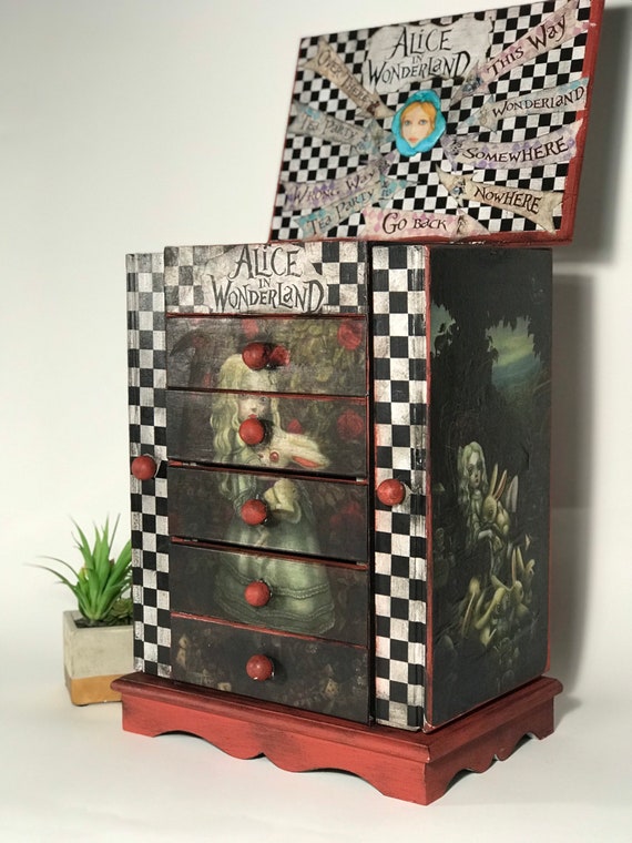 Alice in Wonderland Furnuture Jewellery Box,alice in Wonderland