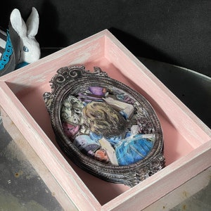 3D Alice in Wonderland  home decor,Alice&#39;s Adventures Gift,Alice in Wonderland wall or table  decor, Alice decoration