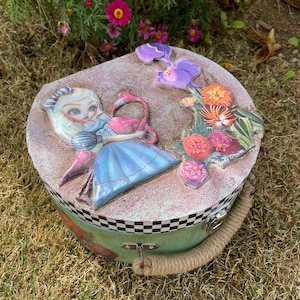 Alice in Wonderland box,Talking Flowers, Alice home,Alice&#39;s Adventures Gift,Alice in Wonderland big jewellery box,Alice furniture decoration