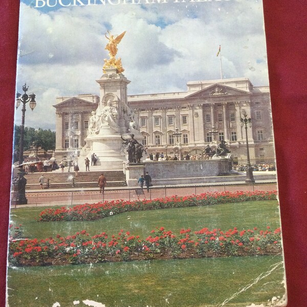 Vintage Buckingham Palace Picture Book