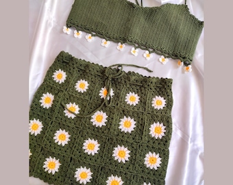 Conjunto de falda cuadrada de abuela con margaritas de crochet: atuendo bohemio para festival hecho a mano