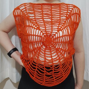 Gehäkeltes Spinnennetz Crop Top: Handgemachtes Fairycore Halloween Kostüm