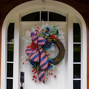 Independence Day Wreath Ideas, 4th of July Wreath, Memorial Day Front door Grapevine Wreath, Red White Blue Wreath, Summer Patriotic Wreath