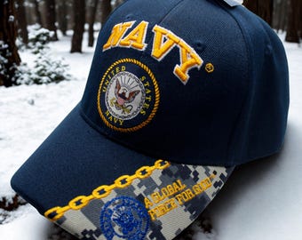 アメリカ海軍特殊部隊の帽子。海軍ロゴ入りの青いキャップ。アメリカ