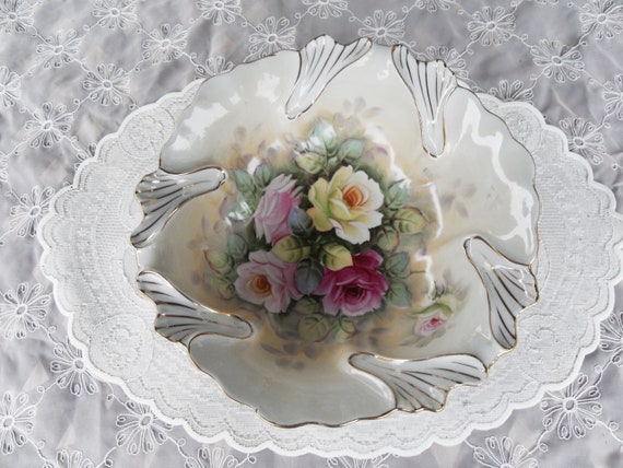 Bol Ancien En Porcelaine Décoré Motif Fleuri – Vaisselle Vintage