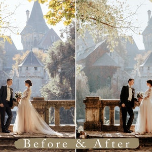 Puede incluir: Una novia y un novio se paran en un puente de piedra frente a un castillo. La novia lleva un vestido de novia blanco y el novio lleva un traje negro. El castillo est&aacute; en el fondo y hay &aacute;rboles a ambos lados del puente.