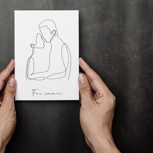 Hochzeitskarte im Aquarell-Stil wird in der Hand präsentiert – zeigt Größe und Details.