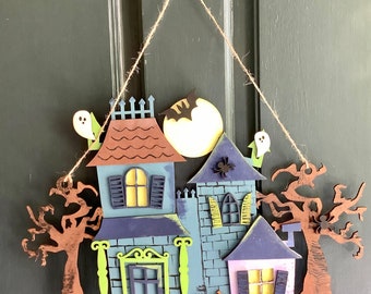 Halloween Door Sign, DIY decor, halloween front door decor, front door decor, haunted house decor, Wreath Making