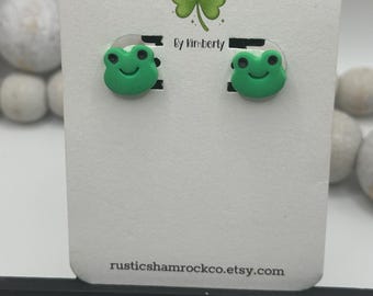 Frog Jewelry, Frog Earrings, Frog stud Earrings,  Handmade Jewelry, Polymer Clay jewelry, Polymer clay earrings, animal earrings