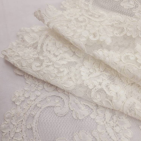 Ivory Alencon Lace Trim, Corded Trim, Floral Scalloped Lace, Bridal Wedding Veil Lace Trimming , Light Ivory Lace, 9" Trim Fabric- Style 163