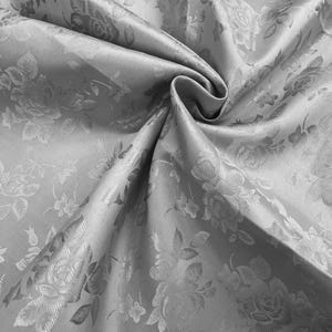 SILBERNER Polyester-Jacquard-Brokat-Satinstoff mit Blumenmuster, Meterware für Kleider, Brautmode, Dekor, Kleidung, Kostüme, Kunsthandwerk – Stil 316