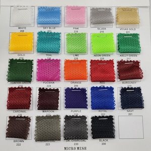 Op de afbeelding: Een kleurenkaart met 20 verschillende kleuren micro mesh stof. De kleuren zijn gerangschikt in vier rijen van vijf kleuren. De kleuren zijn wit, hemelsblauw, roze, zilver, Vegas goud, goud, teal, limoen, neon groen, Kelly groen, jagergroen, fuchsia, oranje, rood, bordeaux, kardinaal, donkerrood, paars, koninklijk blauw, marineblauw, bruin, antraciet, donker antraciet en zwart.