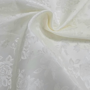 Elfenbeinfarbener Polyester-Jacquard-Brokat-Satinstoff mit Blumenmuster, Meterware für Kleider, Brautmode, Hochzeit, Dekor, Kleidung, Kunsthandwerk – Stil 316
