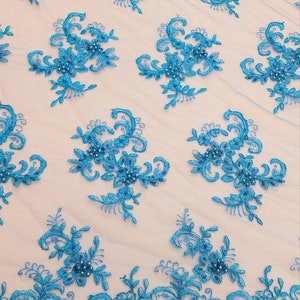 Ricamo floreale blu turchese con perline su tessuto di pizzo a rete tagliato su misura per abito - matrimonio - damigella d&#39;onore - appliqué - couture - STILE 254
