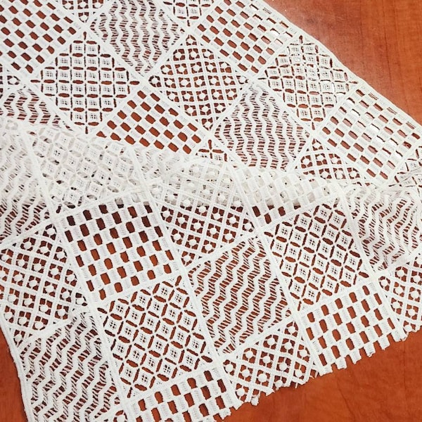 Off White Venice Lace Trim Fabric - Guipure - Narrow Lace - Crochet - Scalloped - Neckline Lace - Gift Wrapping - 18" wide Trim - STYLE 106