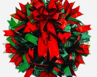 Traditional Plaid Christmas Wreath, Holiday Farmhouse Decor, Red & Green Winter Wreath for Front Door