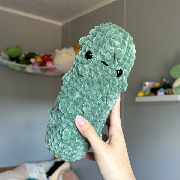 Crochet Pickle Plushie - crochet food | foodie | handmade | cute amigurumi