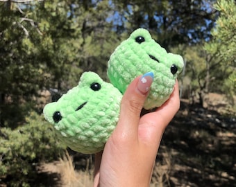 Crochet Mini Frog Plushie - amigurumi plush | frog plush | cute frog | froggie | stuffed animal plush | handmade