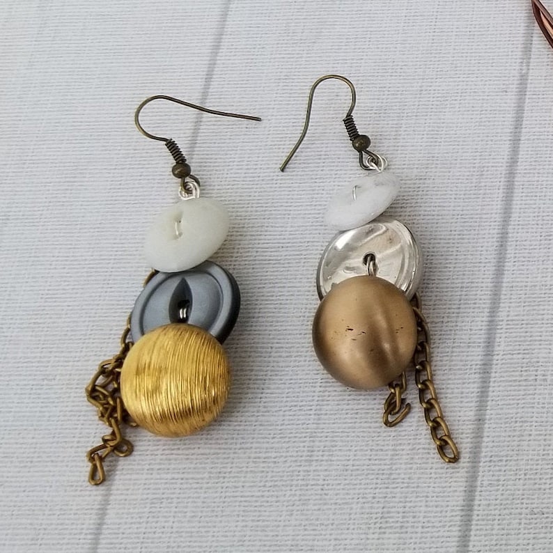 Bracelet Rich GoldWhite Button Jewelry Set- Necklace Earrings Ring
