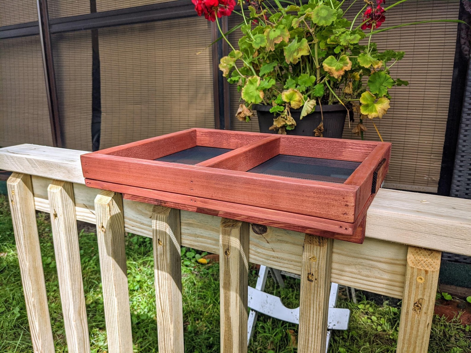 Handmade Pine Rail Bird Feeder: Porch & Deck Tray - Walnut Stain