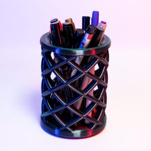 Intertwined Vase - Pen Holder: 3D printed modern design, pen holder and organizer for desk, office and home