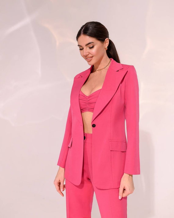 Hot pink ladies suit cheap