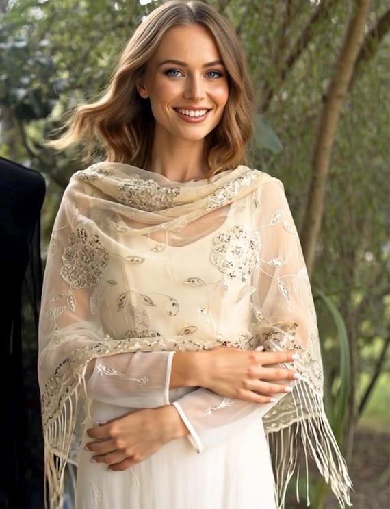 JAWSEU Femme Châles Etoles Echarpe Foulards en Dentelle Creuse Chale Femme Mariage avec Frange Etole Elégant Châle Étole Doux pour Robe de Soirée Tenue de Soirée Fête Plage