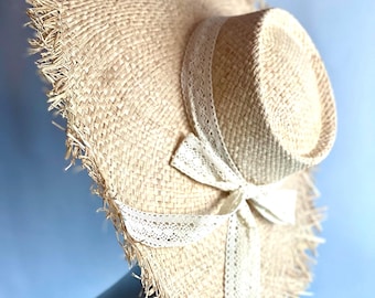 Raffia Sonnenhut: Breiter Rand Boho Strandhut mit Spitzenband