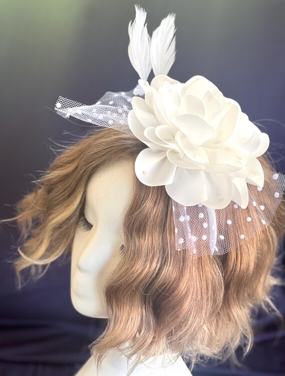 White Satin Floral Fascinator: Feather Veil Headpiece - Etsy display picture 1