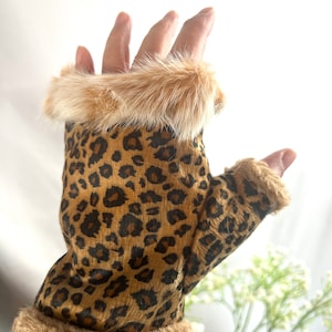CHEETAH Print Elegance Fingerless Suede Gloves Pom Pom Faux Fur Gloves Winter gloves Classic art winter gloves beautiful gift for art lovers