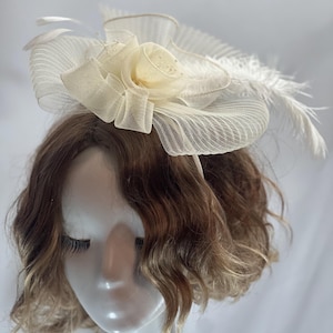 White Cream Fascinator Hat Ideal for Weddings |  Tea Parties |  and Special Events  Tea Hat Fascinator Wedding Hat Church Hat