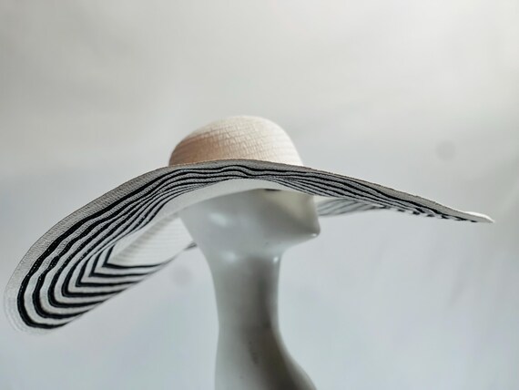 Black White Striped Wide Brim Sun Hat, Oversized Floppy  display picture 1