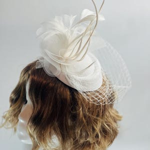 White Fascinator Hat Perfect for Derby Days Wedding Fascinator Church Fascinator  Tea Hat Fascinator Wedding Hat Church Hat