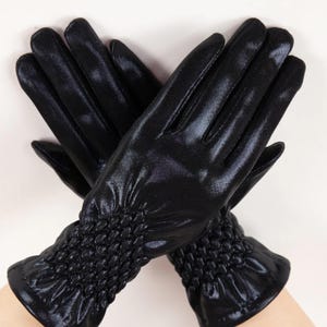 Schwarz Metallic Glam Handschuhe: Gerafftes Handgelenk Party Accessoire
