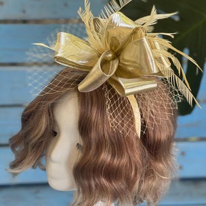 Gold Derby Fascinator: Rose Design Tea Party Hat