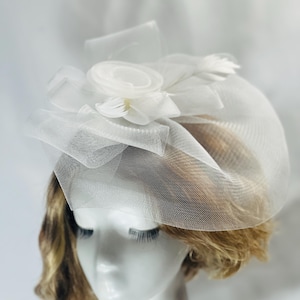 White Fascinator Hat Perfect for Derby Days Wedding Fascinator Church Fascinator Tea Hat  Tea Hat Fascinator Wedding Hat Church Hat
