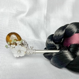 Tiger&#39;s eye Handcrafted Korean Binyeo &quot;grapes&quot; | Traditional Hairpin with Tiger&#39;s eye Stone | Elegant Korean Hair Accessory