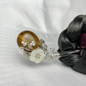 Tiger&#39;s eye Handcrafted Korean Binyeo &quot;tri-Pearl&quot; | Traditional Hairpin with Tiger&#39;s eye | Elegant Korean Hair Accessory