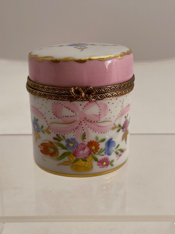 Small Limoge Box w/Pink & Blue Flowers Gem