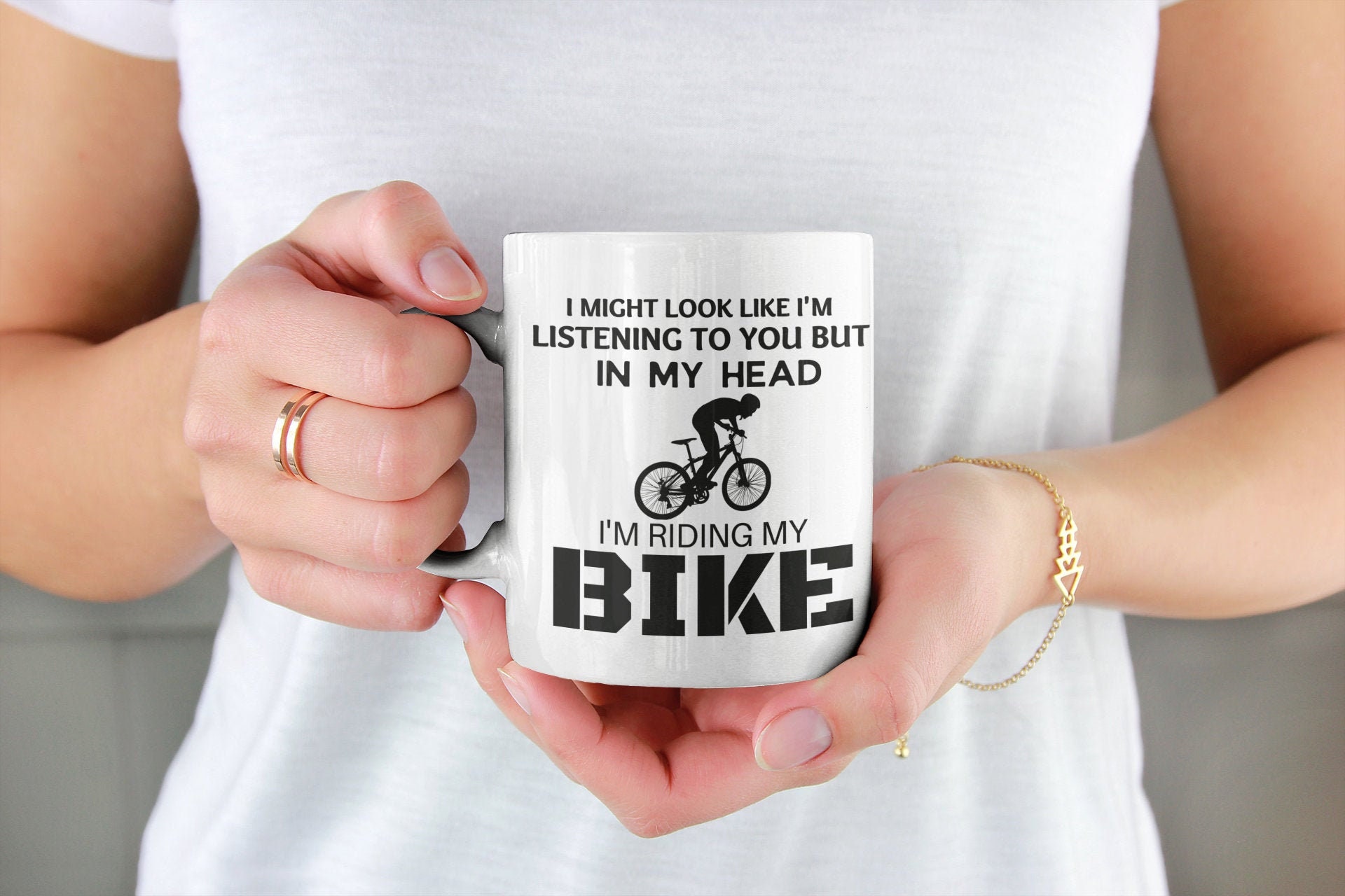 Kaffeetasse Für Radfahrer Mit Spruch „Man Erlebt Mich Selten Radlos“ – 400 Ml, Schwarze Marmor-Optik, In Geschenkbox