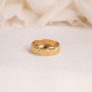 Alianza de boda con corte de diamante en forma de estrella de oro macizo de 14 k - Para ella/para él - 6 mm - Texturizada - Joyería fina