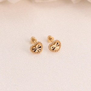 14K Diamant-geschnittene Herz Ohrstecker • Baby-Schraube • Zierliche Echt Gold Ohrringe