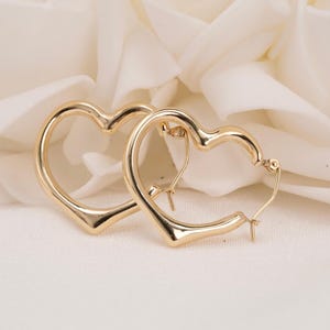 Real 14k Gold Heart Hoop Earrings - 15mm, 20mm, 25mm - For Girls & Women - Perfect For Everyday - Fine Jewelry For her