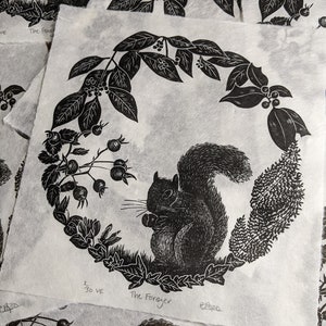 The Forager - Originele linosnede - Limited Edition - eekhoorn - cadeau voor natuurliefhebber - cadeau voor haar - cadeau voor hem - Moederdagcadeau