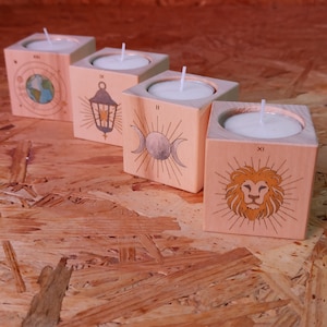 Tarot Holz Leuchter Arcana, Geschenk für Tarot Leger, Teufel, Mond, Gehängter, Stärke, Tod, Numerologie, Astrologie, Esoterik