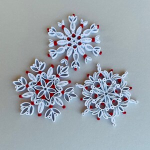 3 fiocchi di neve quilled/fiocco di neve di carta/ornamento quilled/ornamento fiocco di neve/ornamento natalizio personalizzato/ornamento di carta/mandala natalizio