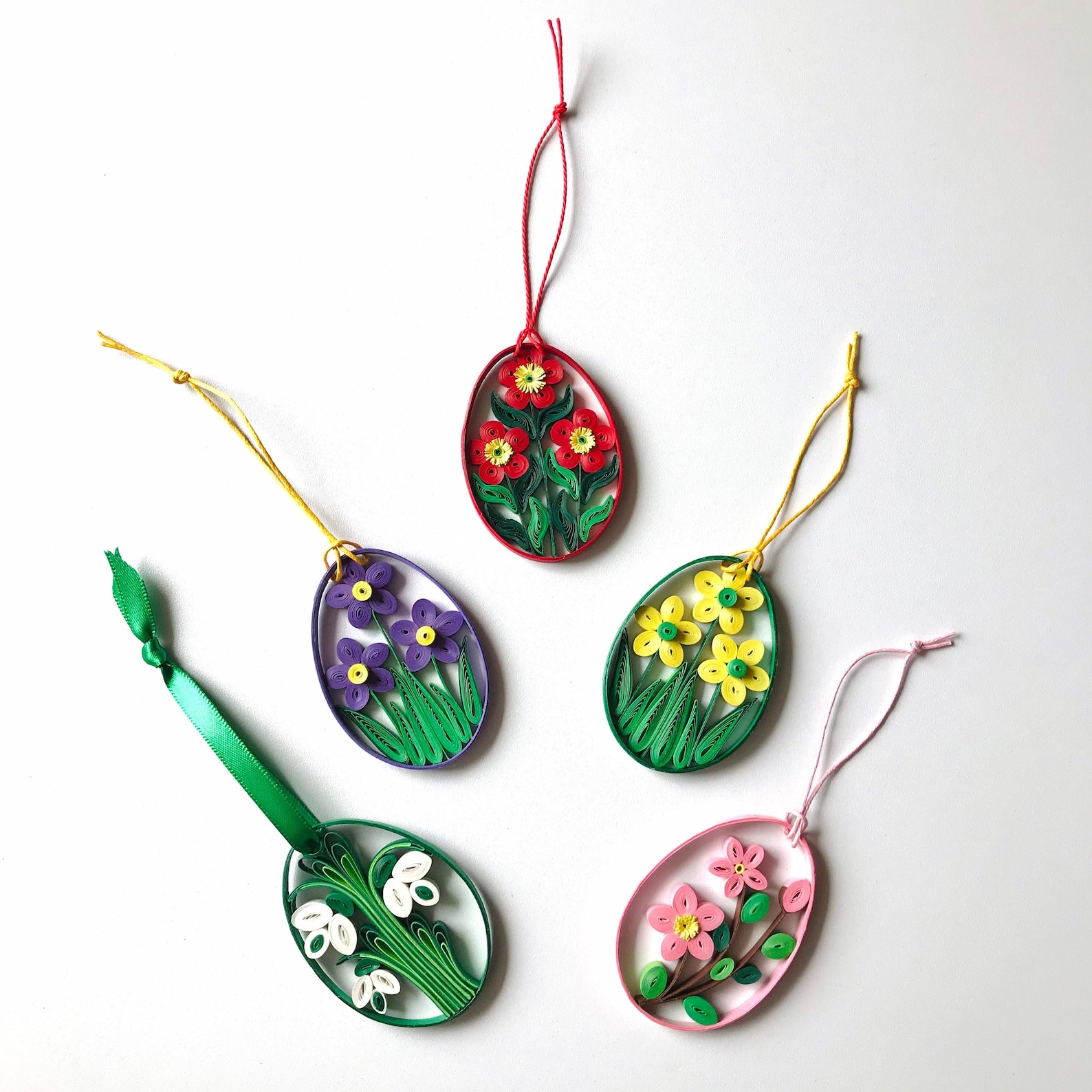 Haging Easter Eggs / Quilled ornaments/ Spring Decor